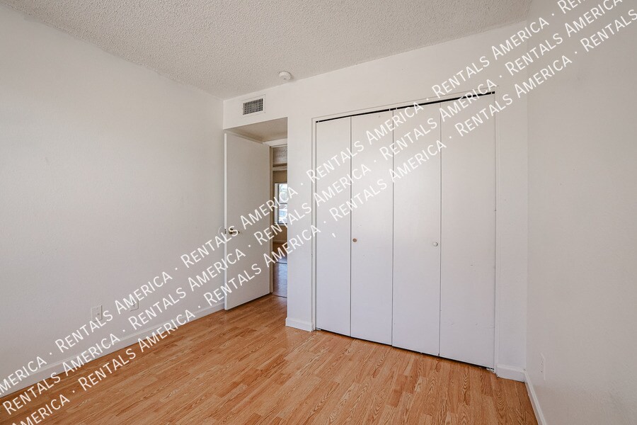 Building Photo - 8342 W Orchid Ln