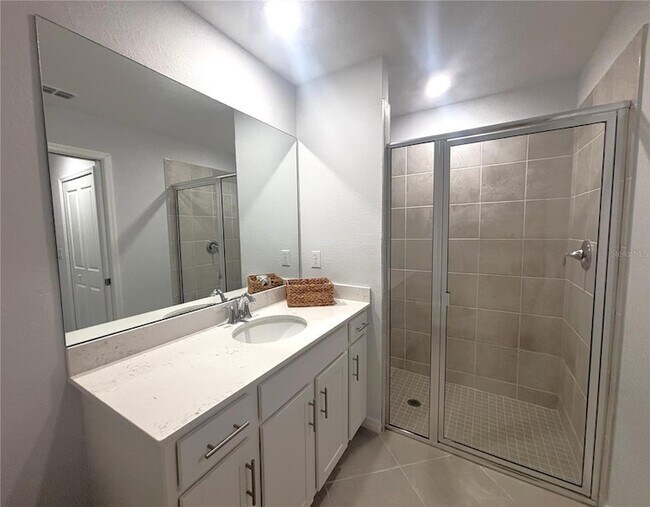 Building Photo - 12140 Wellen Golf St