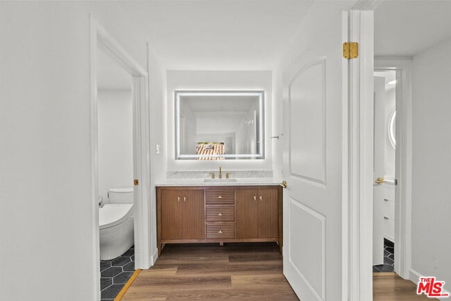 Building Photo - 3663 Los Feliz Blvd