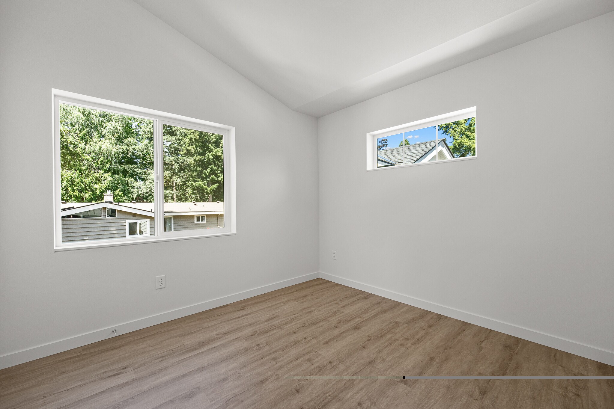 Building Photo - 2544 NE 143rd St