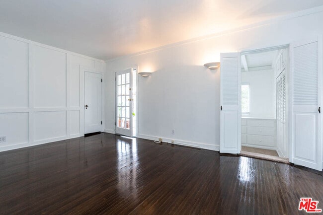 Building Photo - 146 N Citrus Ave