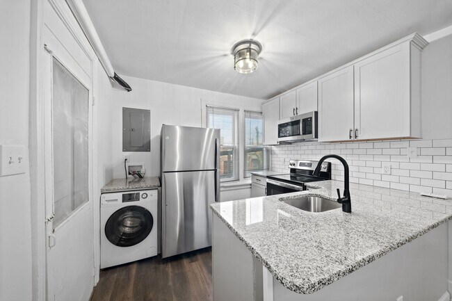 Building Photo - 1531 Green St