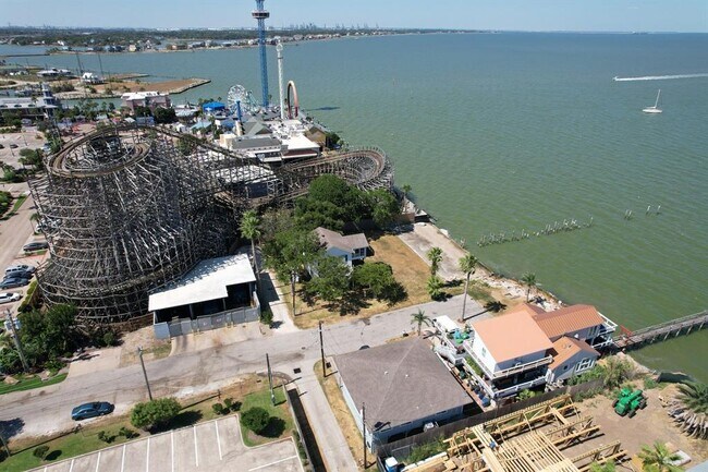 Building Photo - 400-1/2 4th St