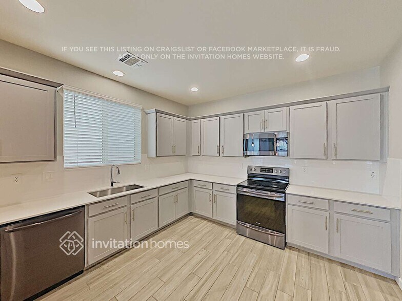 Building Photo - 2922 N Athena