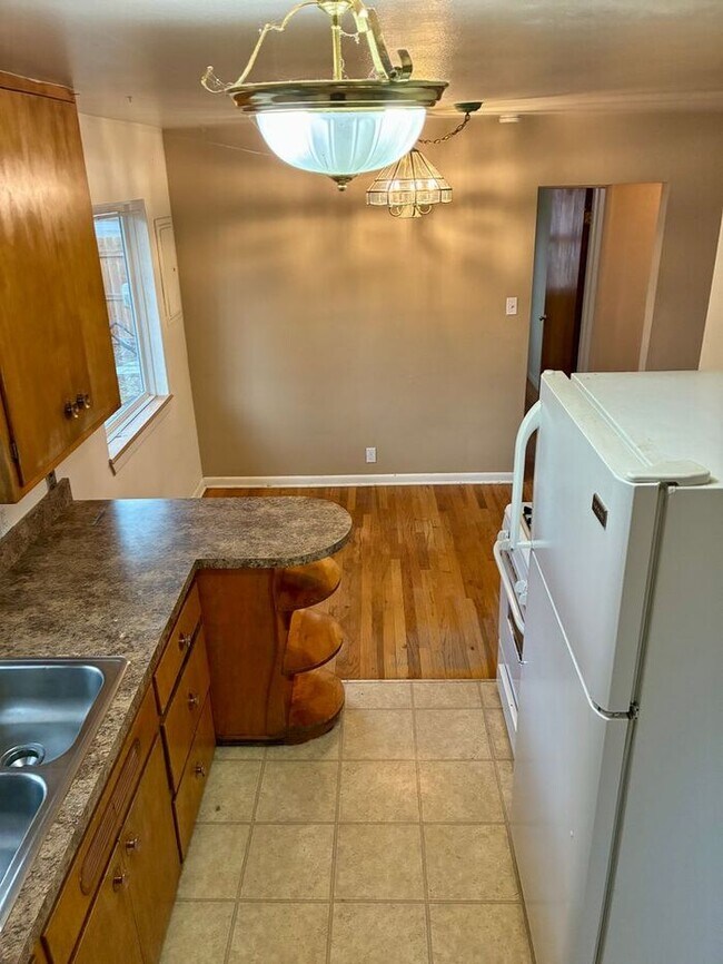 Building Photo - Cute House for Rent near CSU & Old Town! Initial Lease through June 2026. Move in ready!