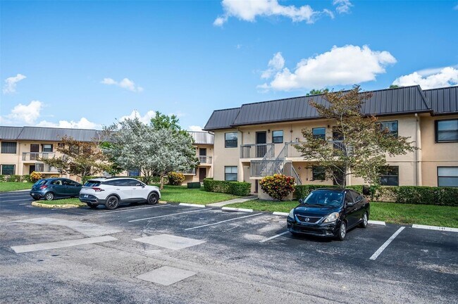 Building Photo - 141 NW 93rd Ave