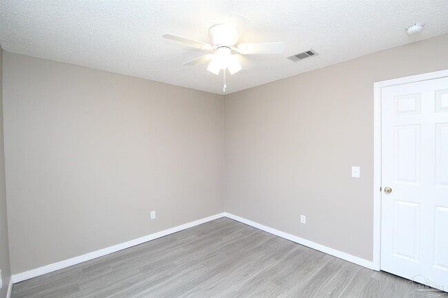 Building Photo - 6923 Cedar Ridge Cir