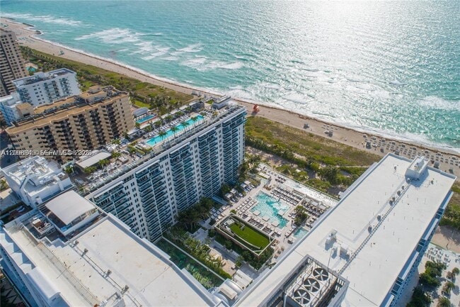 Building Photo - 2301 Collins Ave