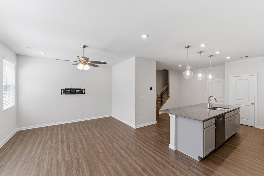 Building Photo - 1324 Galloway Rd