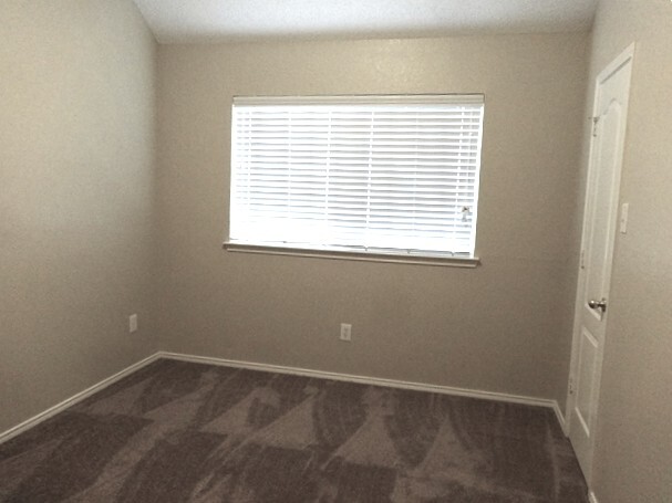 Building Photo - 729 Turnstone Dr