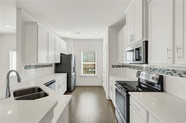 Building Photo - 1903 Plainsboro Dr