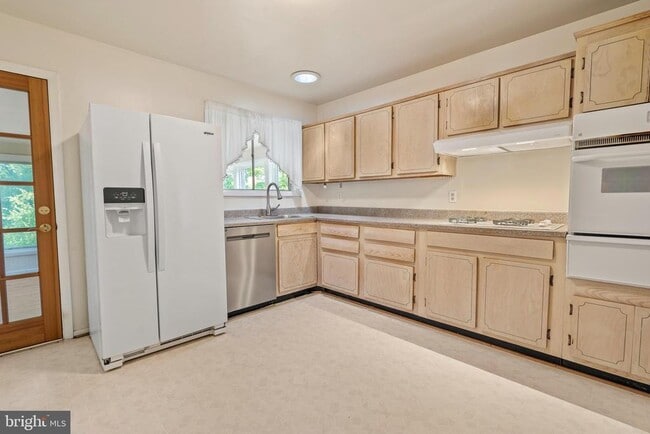 Building Photo - 2623 Depaul Dr