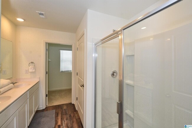 Building Photo - 6558 Creek Cir