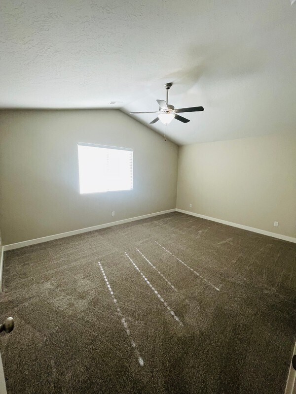 Building Photo - 2576 Cottonwood Dr