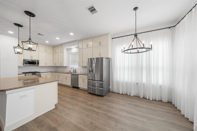 Building Photo - 31511 Boulder Cliff Ln