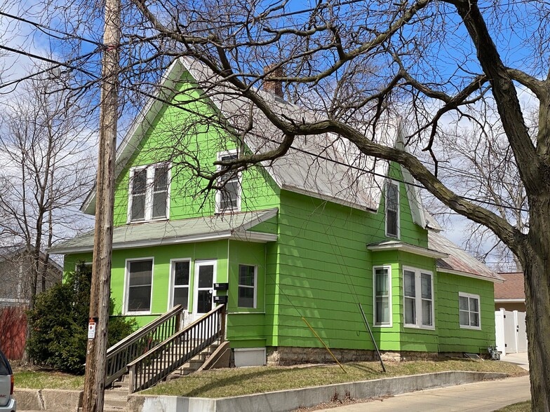 Primary Photo - 615 Market St