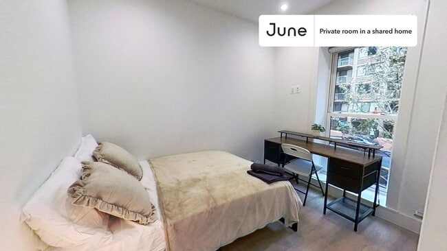 Building Photo - 2147 P St NW