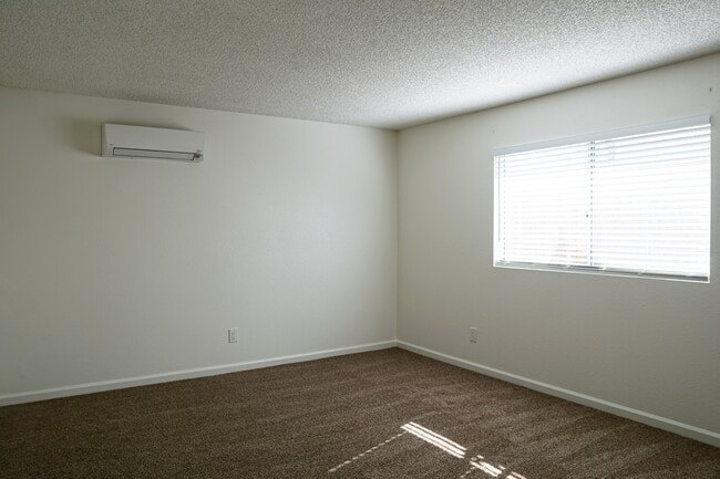 Building Photo - 80675 Harvard Ct