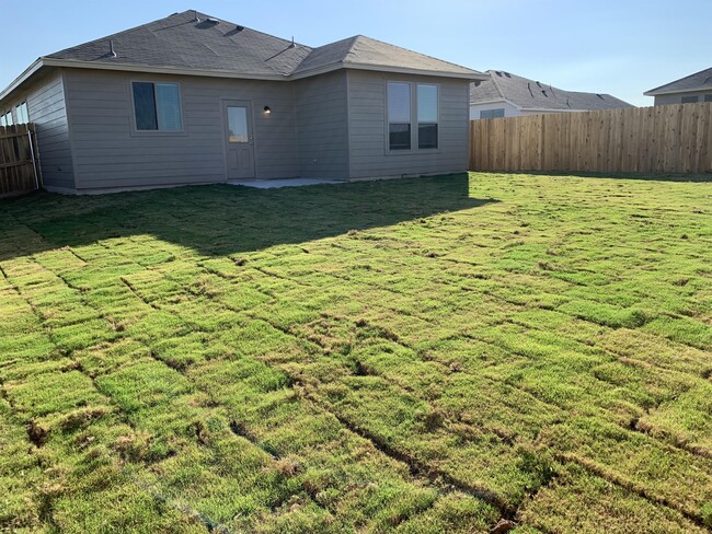 Building Photo - 4728 Fawn Valley Dr