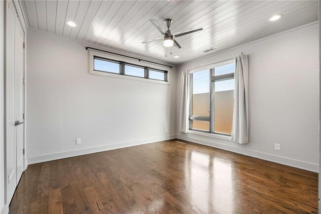 Building Photo - 102 Cityview Ct NE