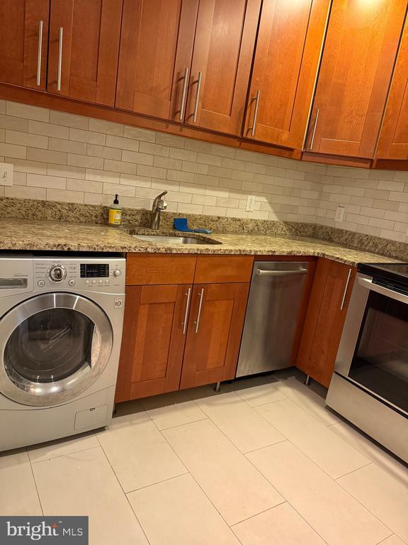 Primary Photo - 4334 Farragut St