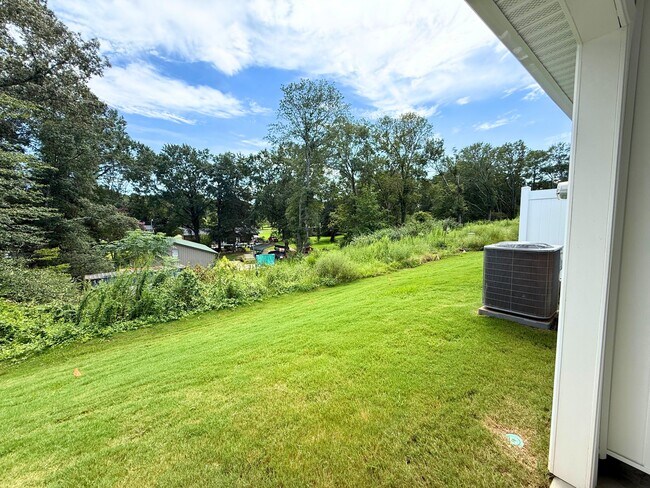 Building Photo - 118 Rhodell Ln