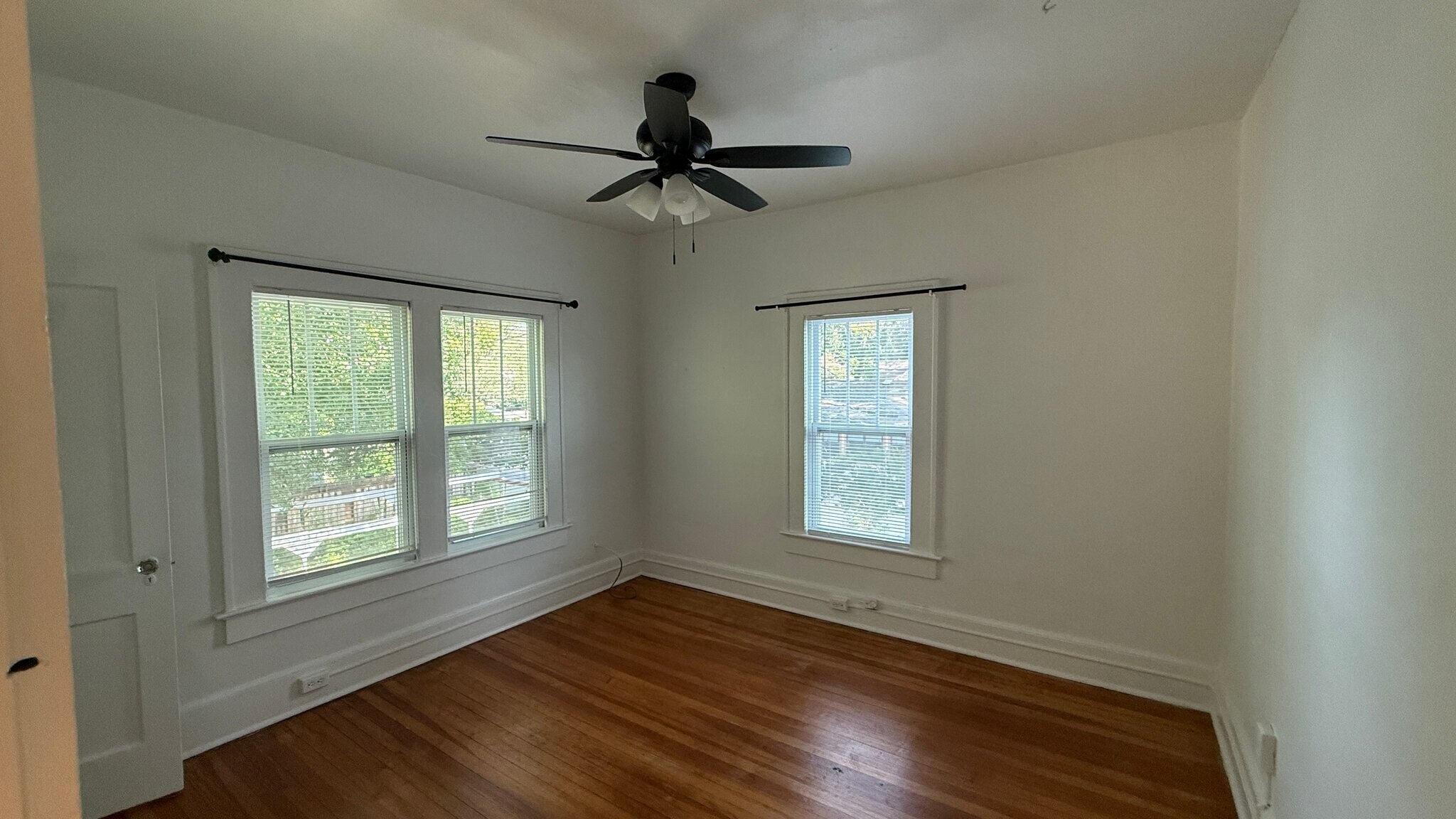 Building Photo - 715 Delaney Park Dr