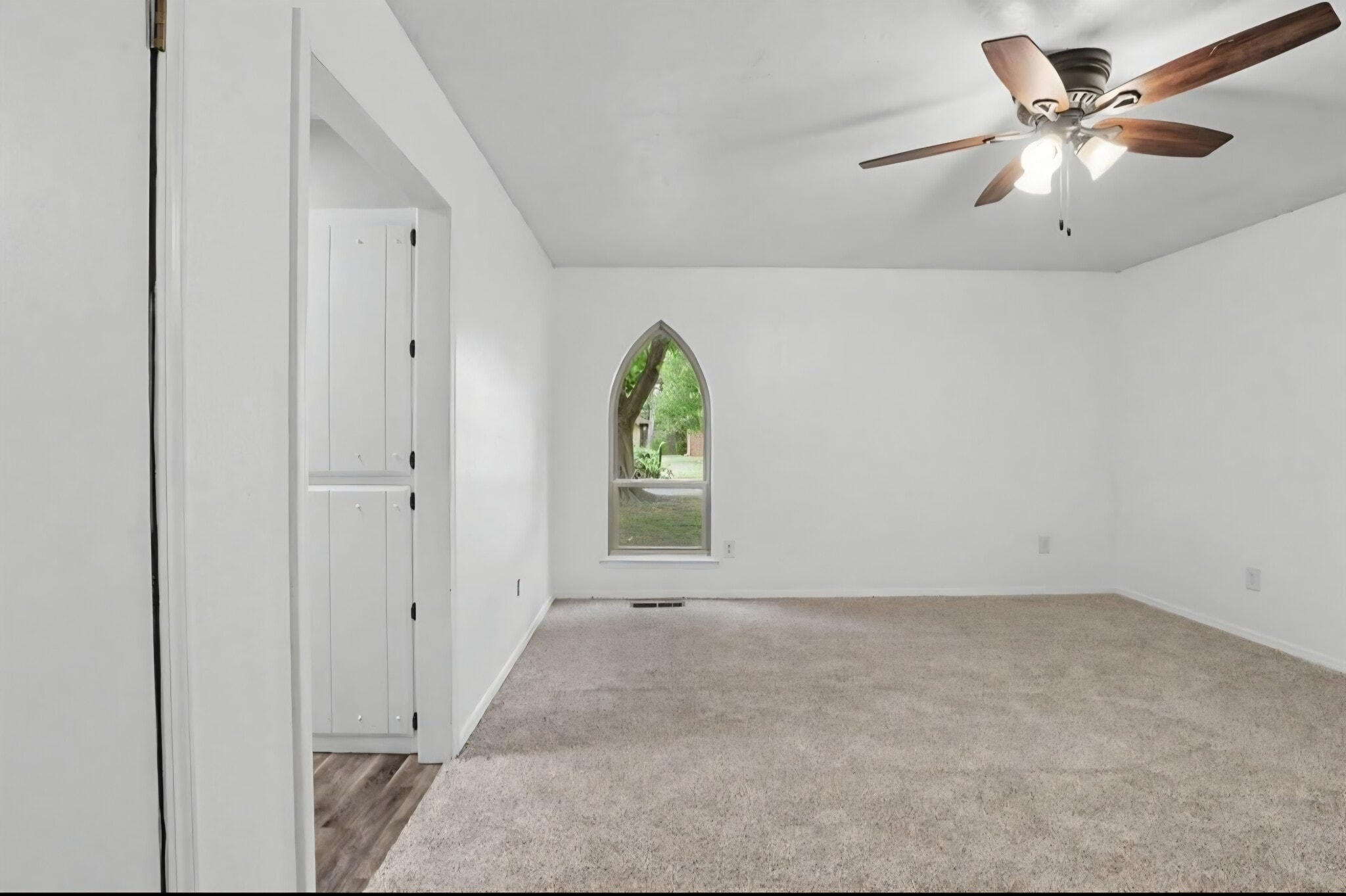 Master bedroom - 2112 Bentham Pl