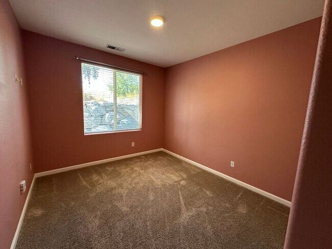 Building Photo - 8120 Silver Strike Ct
