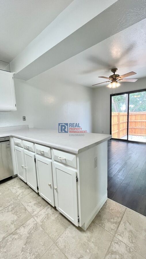Building Photo - 6951 W 87th Way