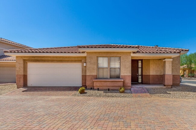 Building Photo - Excellent location! Community Pool and parks! Appliances included!