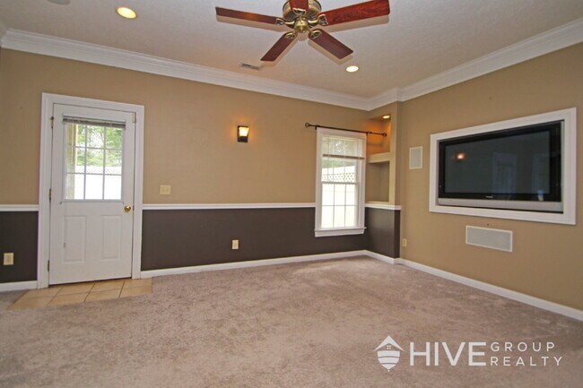 Building Photo - Golf Course Living with Spacious Comfort Inside & Out!