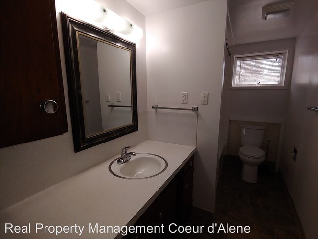 Building Photo - 2 br, 1.5 bath House - 2316 French Gulch #1