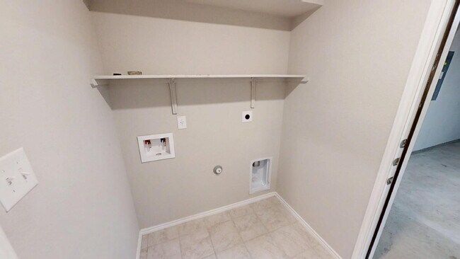 Building Photo - 4902 Karen Grn Dr