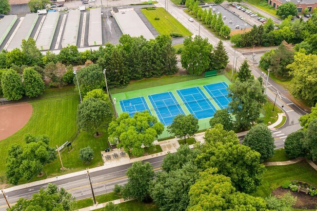 Building Photo - 1000 Urlin Ave