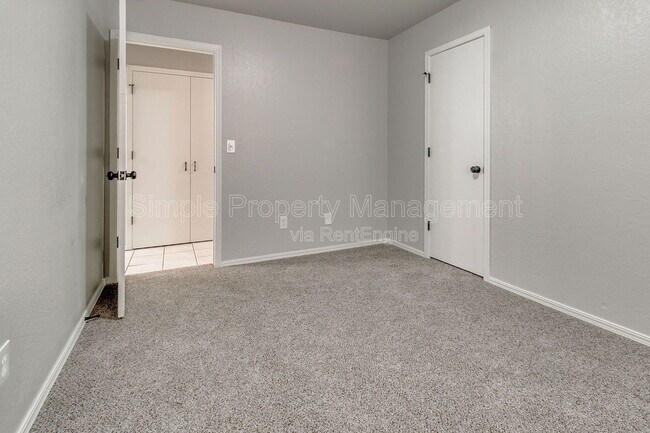 Building Photo - 129 SE 42nd St