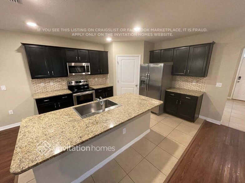 Building Photo - 144 Tierra Verde Way