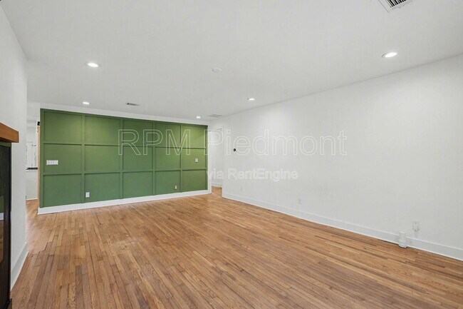 Building Photo - 1326 Blvd Lorraine SW