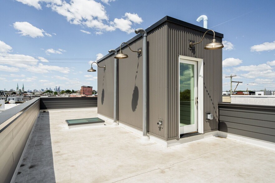 Building Photo - 2613 E Tioga St
