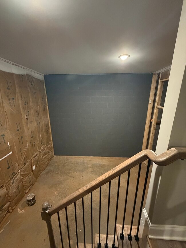 Building Photo - 955 Oakwood Estates Dr