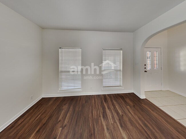 Building Photo - 9303 Scotty Oaks
