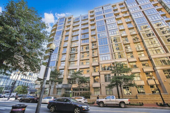 Building Photo - Incredible 1BR/1BA Condo INCLUDES Garage Parking in Vibrant Mount Vernon Triangle!