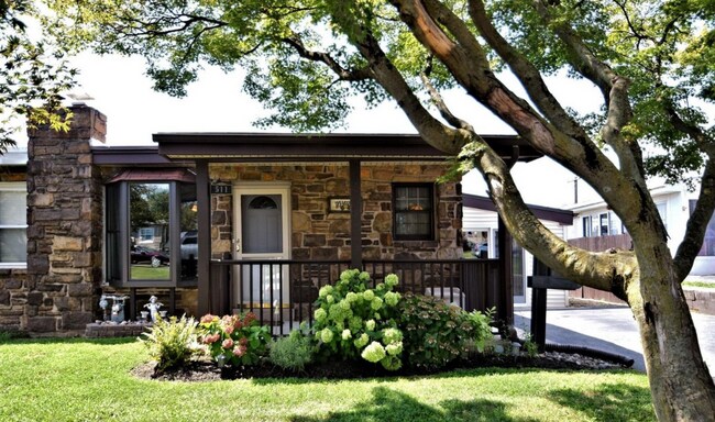 Building Photo - 511 Overhill Rd