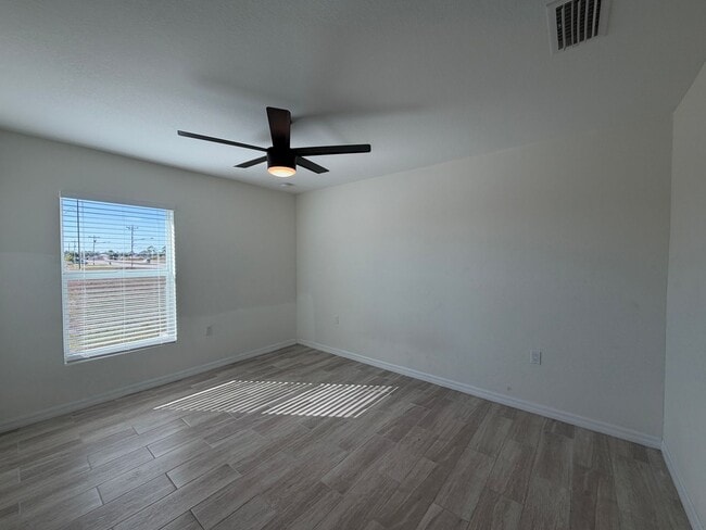 Building Photo - 1018 Vogiantzis Pkwy