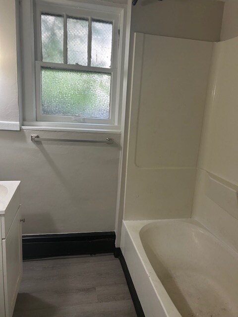 Building Photo - 598 Blaine Ave