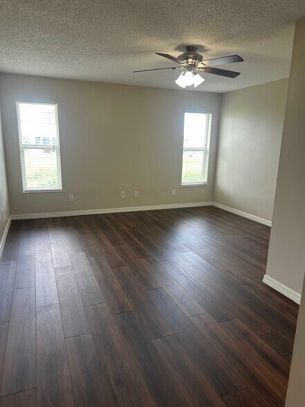 Building Photo - 4520 Bear Lake Ct