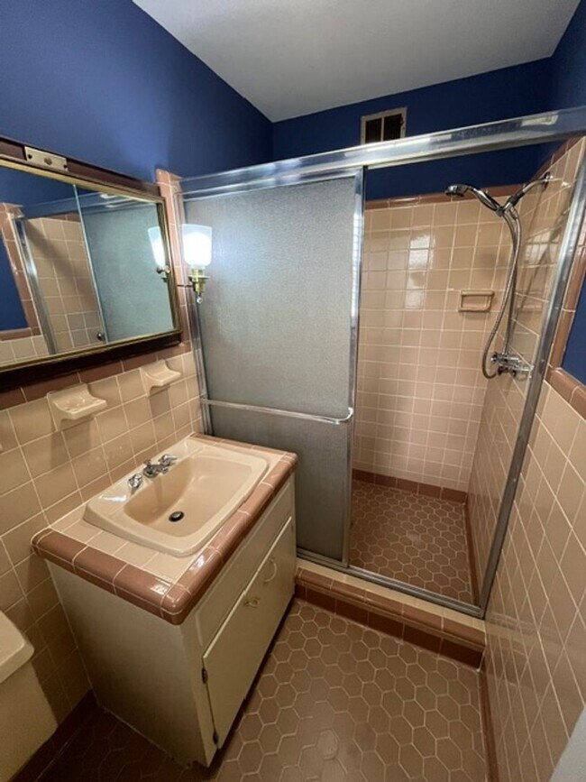 Building Photo - Very Nice 3 Bedroom 2 Bathroom House near the University of Arkansas Little Rock