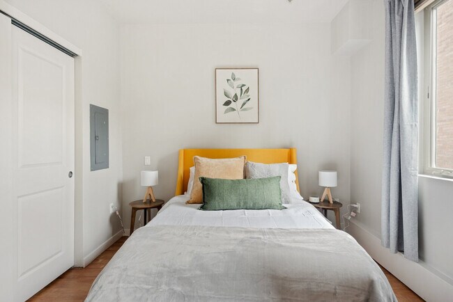 Building Photo - 1607 NW Davis St