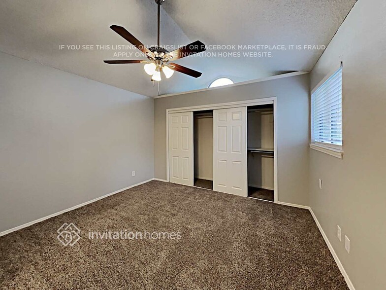 Building Photo - 2036 Pheasant Dr