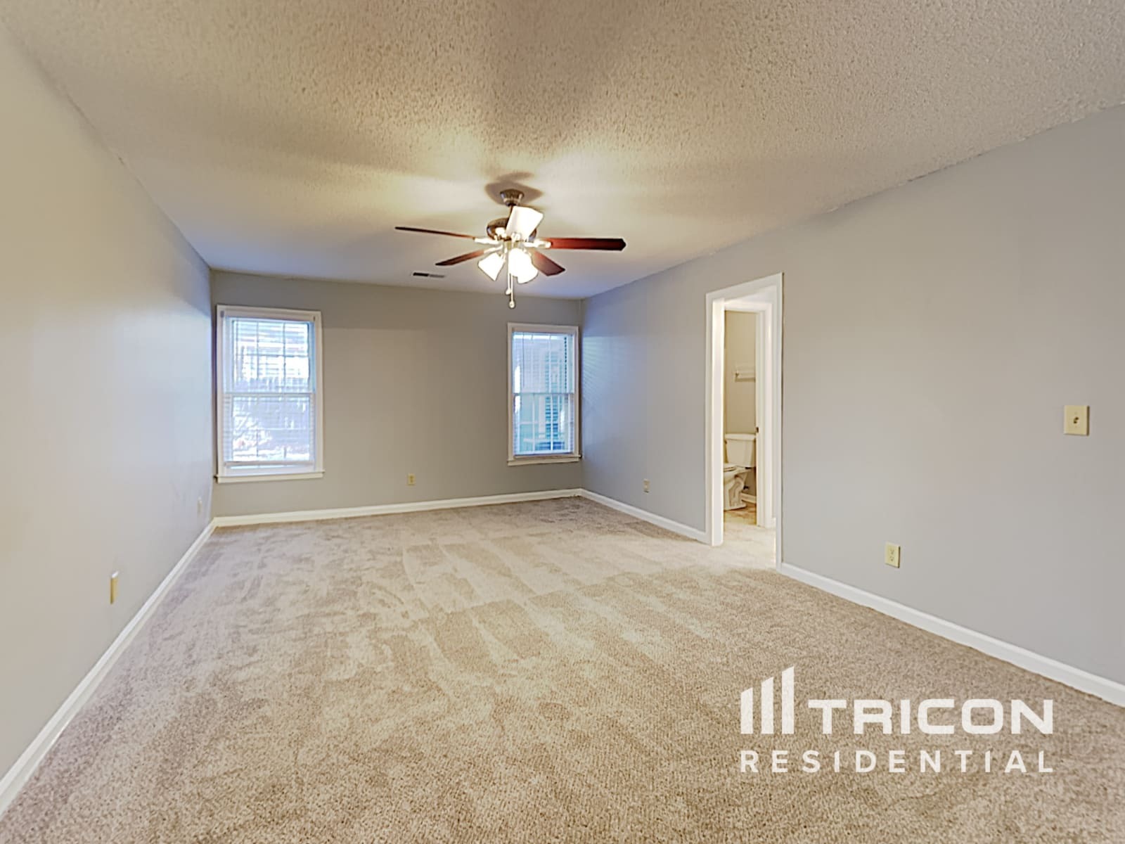 Building Photo - 389 Hillridge Dr